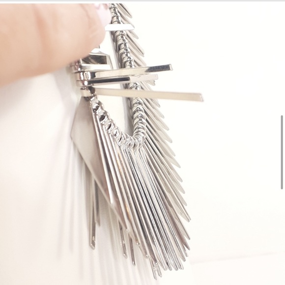 Beautiful Rare HTF Bcbg Max Azria Statement Necklace - Picture 10 of 12